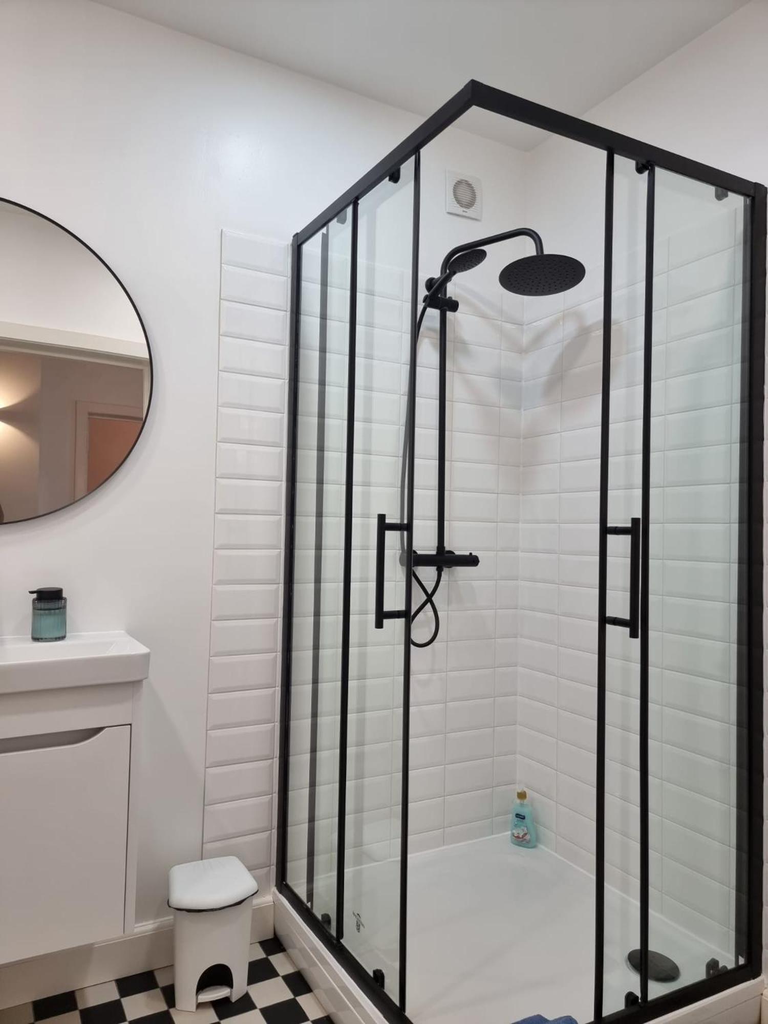 City Inn River View 2 Bedroom Apartment With Parking Riga Exteriör bild